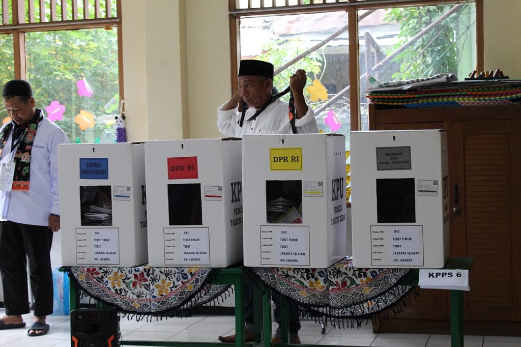 Kotak suara Pemilu 2024 sebagai ilustrasi pemutakhiran data pemilih